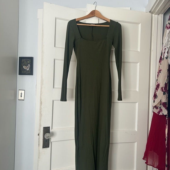 Reformation Long Sleeve Dress (Army) - Picture 4 of 6